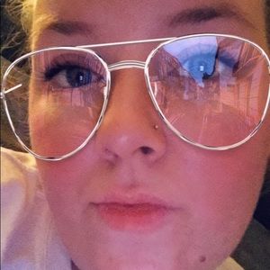 Meet your Posher, Miranda